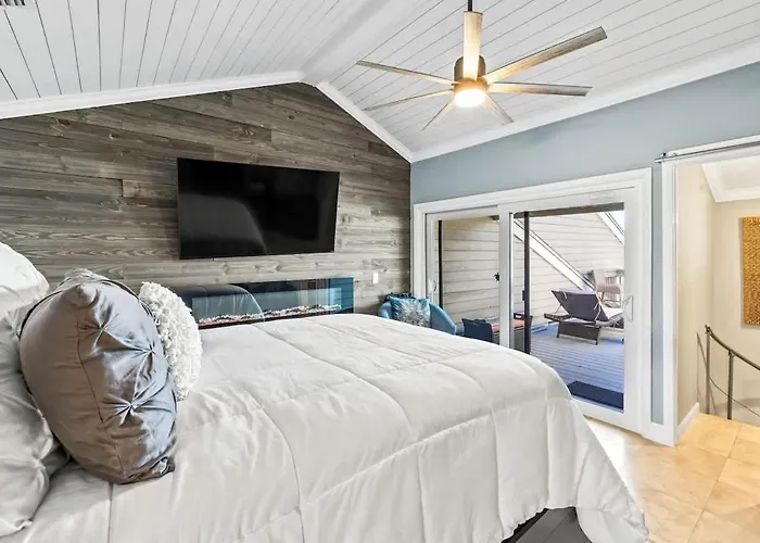 Beachfront Aldea 18